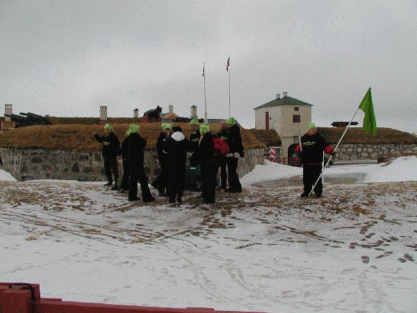 Et nærmest smertefritt Yukigassen-arrangement tok plass i Vardø 2005 - selvom godværet kanskje uteble. Foto: Knut Ramleth